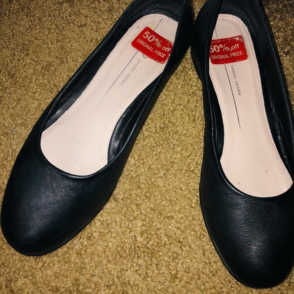 Ecco flats - Picture 3 of 3